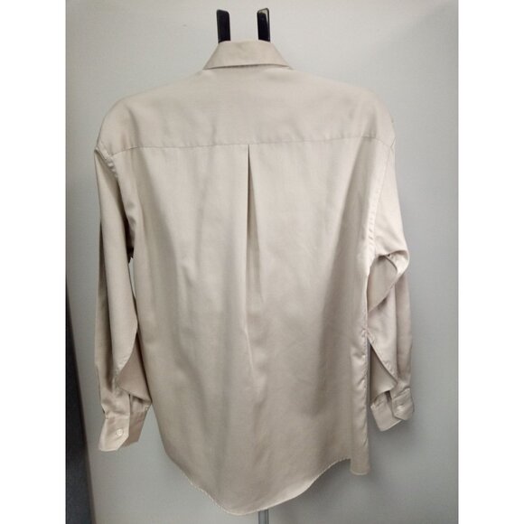 Croft and Barrow Sateen Dress Shirt Size 32/33 - Picture 2 of 3